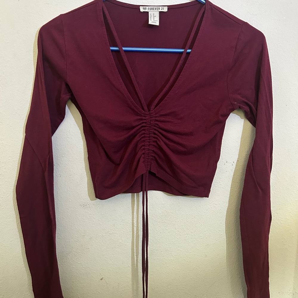 Maroon long sleeve crop top